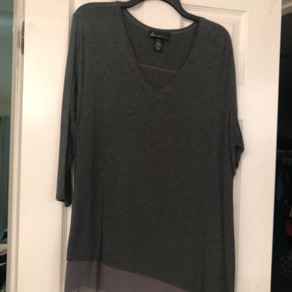 !!!2 for $10!!! Lane Bryant asymmetrical shirt, grey